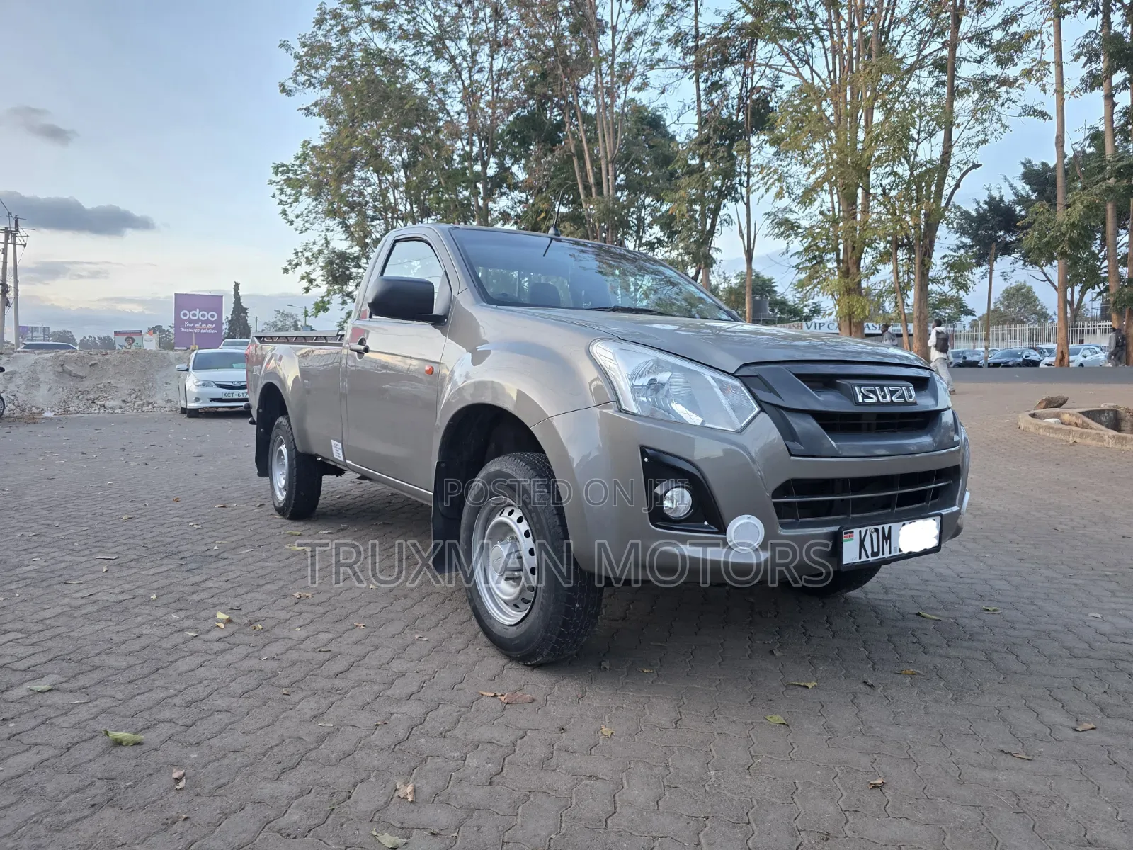Isuzu D-MAX 2023 Brown