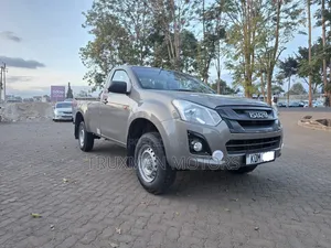 Isuzu D-MAX 2023 Brown