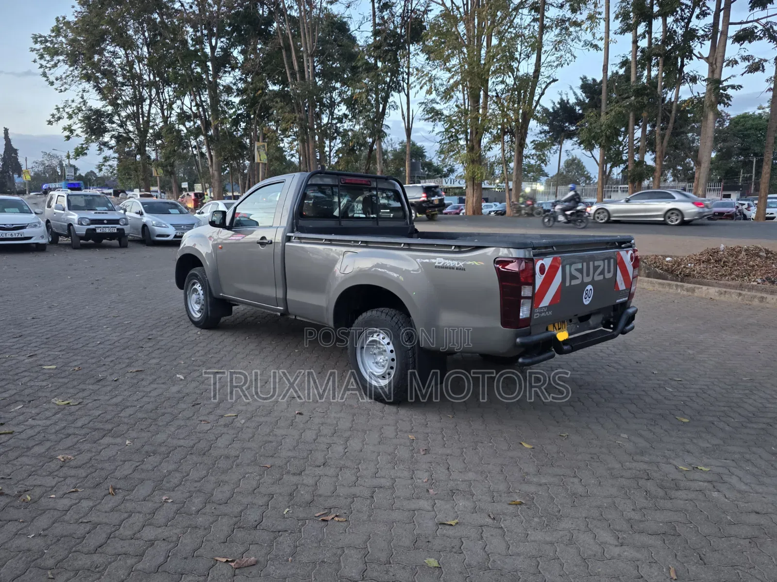 Isuzu D-MAX 2023 Brown