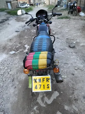Bajaj Boxer 150 UG 2022 Red