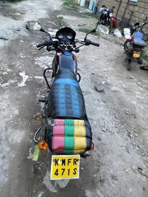 Bajaj Boxer 150 UG 2022 Red
