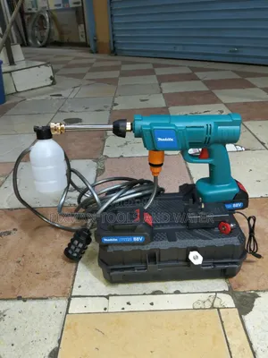 Makita Cordless Farm Sprayer Pressure Washer 88V 2 Battery Charger