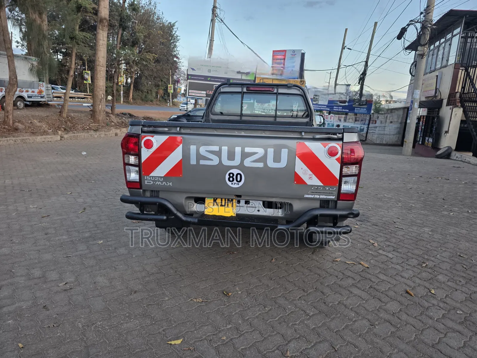 Isuzu D-MAX 2023 Brown
