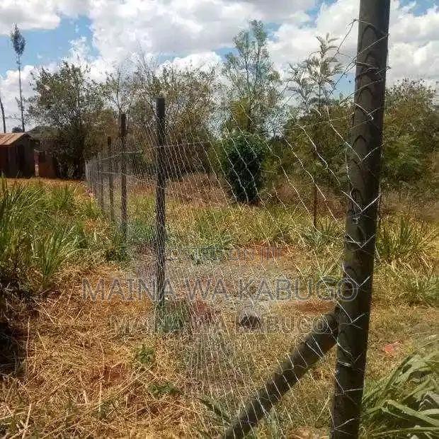 Plastic Fencing Poles - thumbnail 10