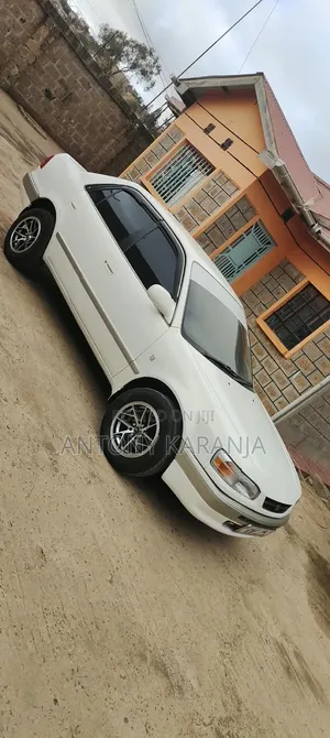 Toyota Corolla Automatic 1999 White