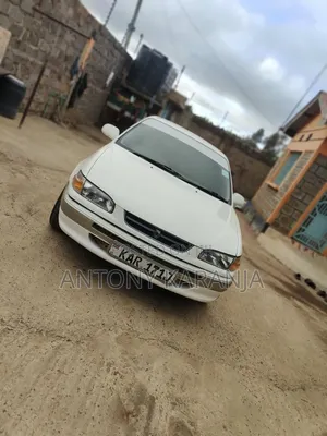 Toyota Corolla Automatic 1999 White