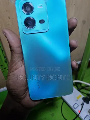 Vivo V25e 256 GB Blue