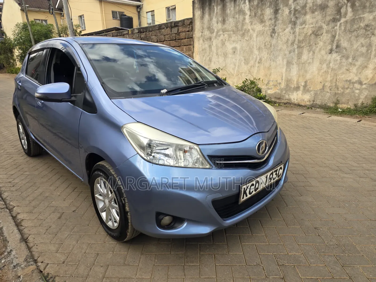 Toyota Vitz 2011 Blue