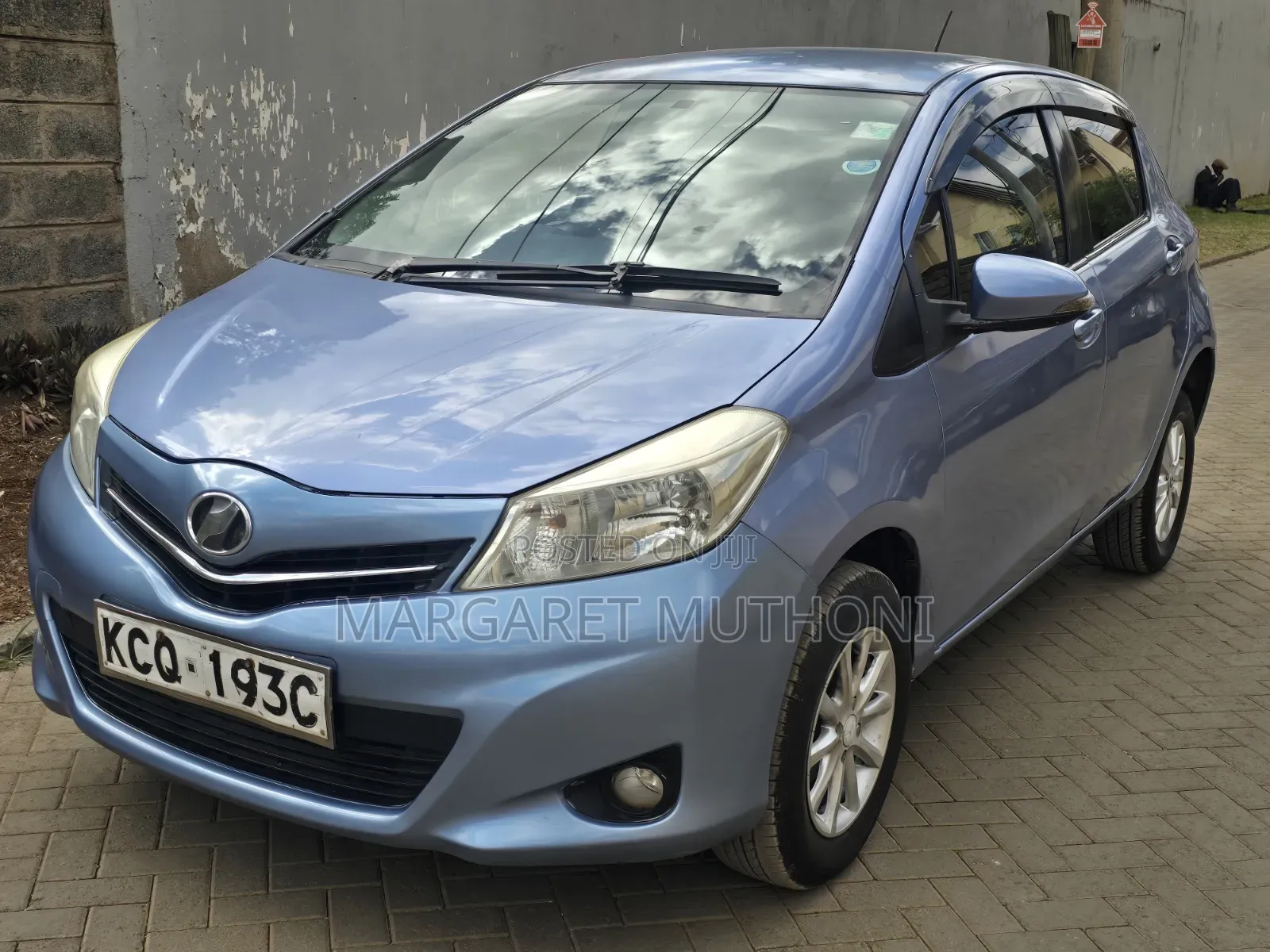 Toyota Vitz 2011 Blue