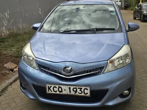 Toyota Vitz 2011 Blue