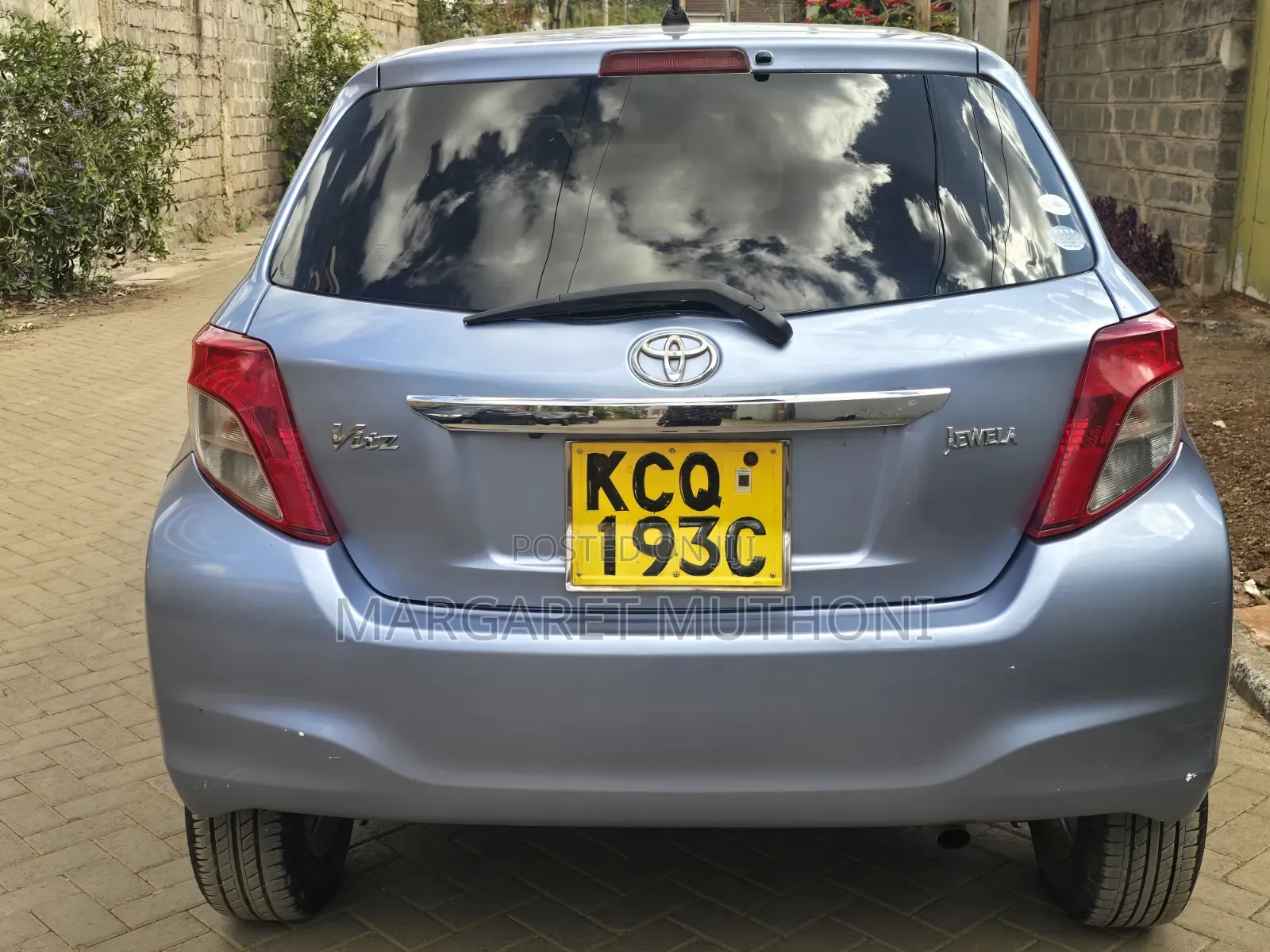 Toyota Vitz 2011 Blue