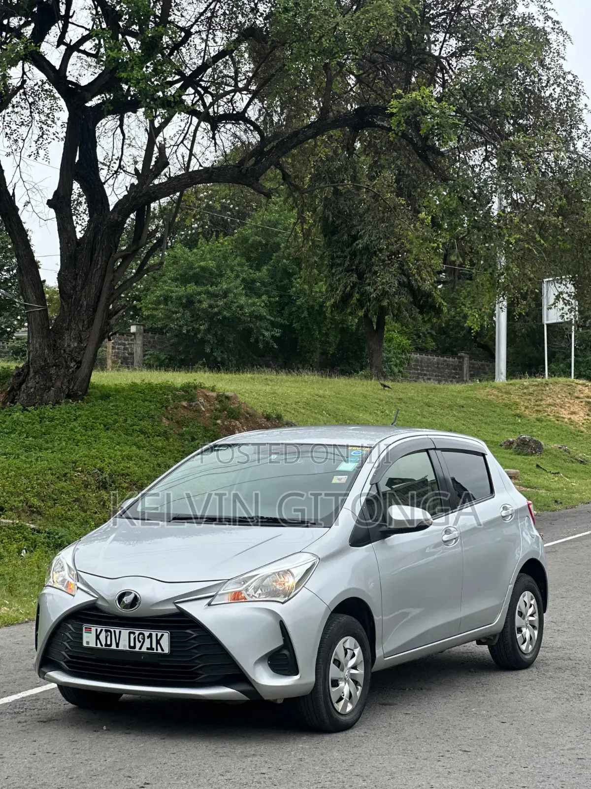 Toyota Vitz 2019 Silver