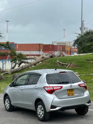 Toyota Vitz 2019 Silver