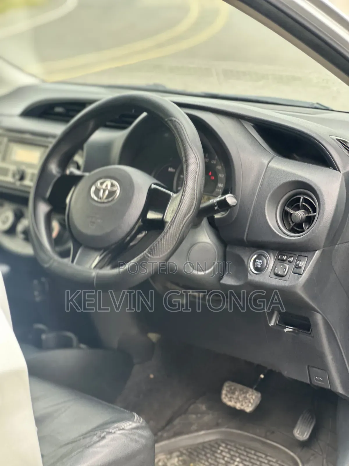 Toyota Vitz 2019 Silver