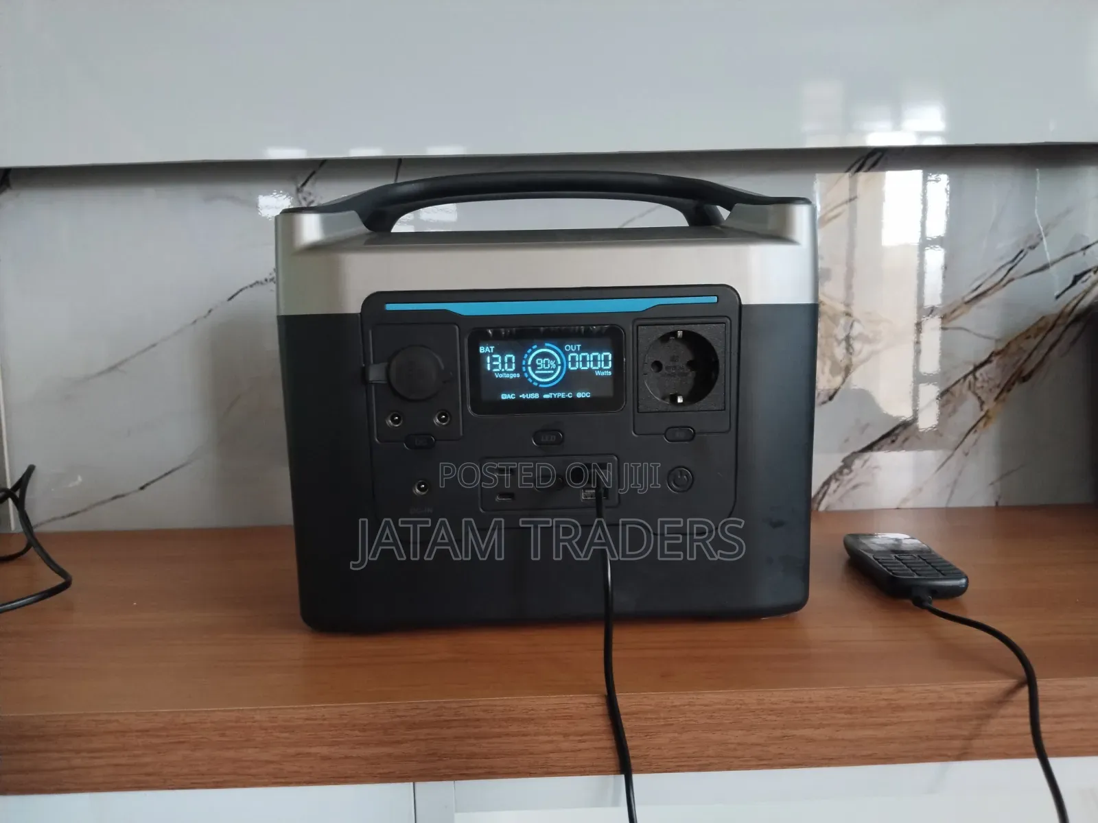 Portable Power Stations, 600 Watts With Cigarette Lighter Ports