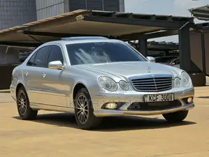 Mercedes-Benz E200 2008 Silver