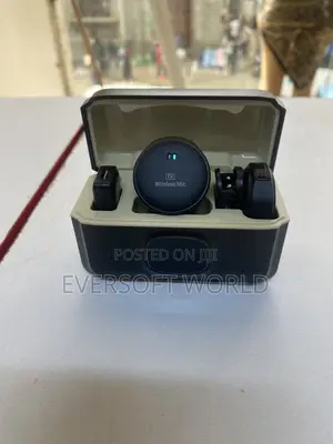 Q8 Dual Wireless Microphone