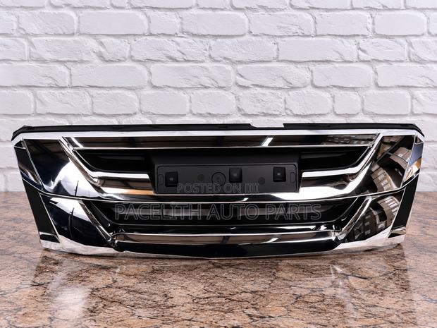 Grille Isuzu DMax 2016/2017/2018 Chrome - main view