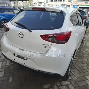 Mazda 2 2020 White