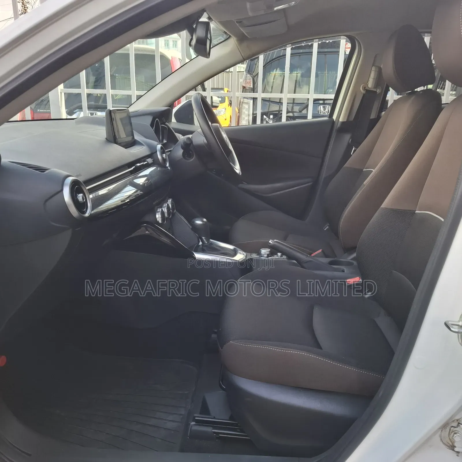 Mazda 2 2020 White