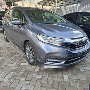 Honda Fit Shuttle 1.5 Hybrid 2WD 2019 Gray