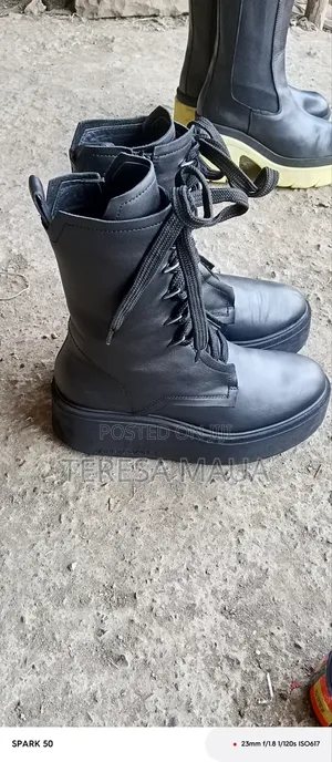 Selling Ladies Boots