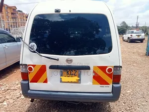 Nissan Vanette 2013 White