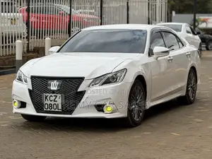 Toyota Crown 2013 White