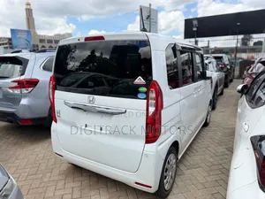 Honda N-Box 2018 White