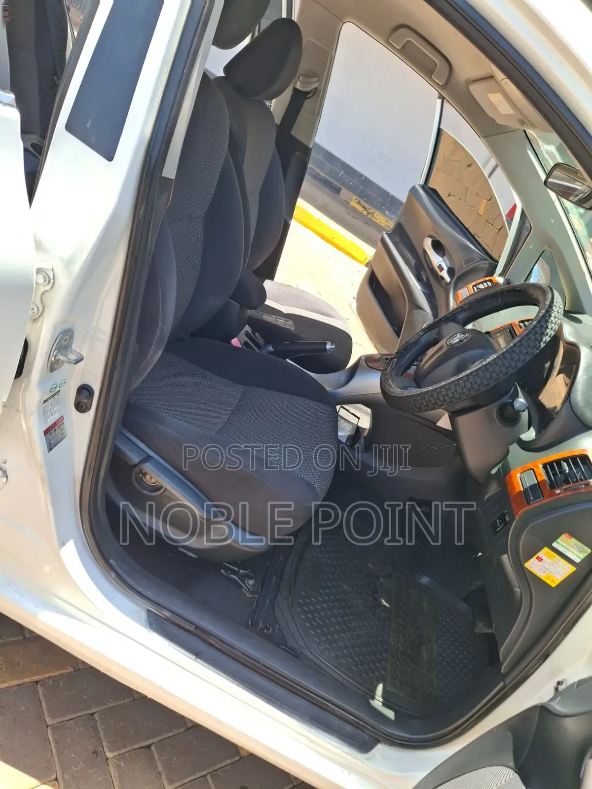 Toyota Auris 2012 White