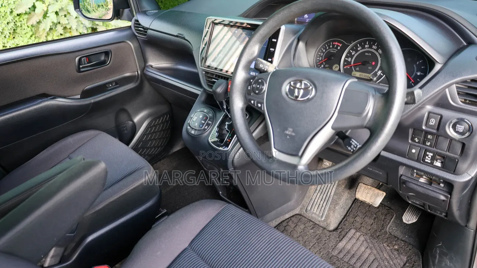 Toyota Noah 2017 Gray
