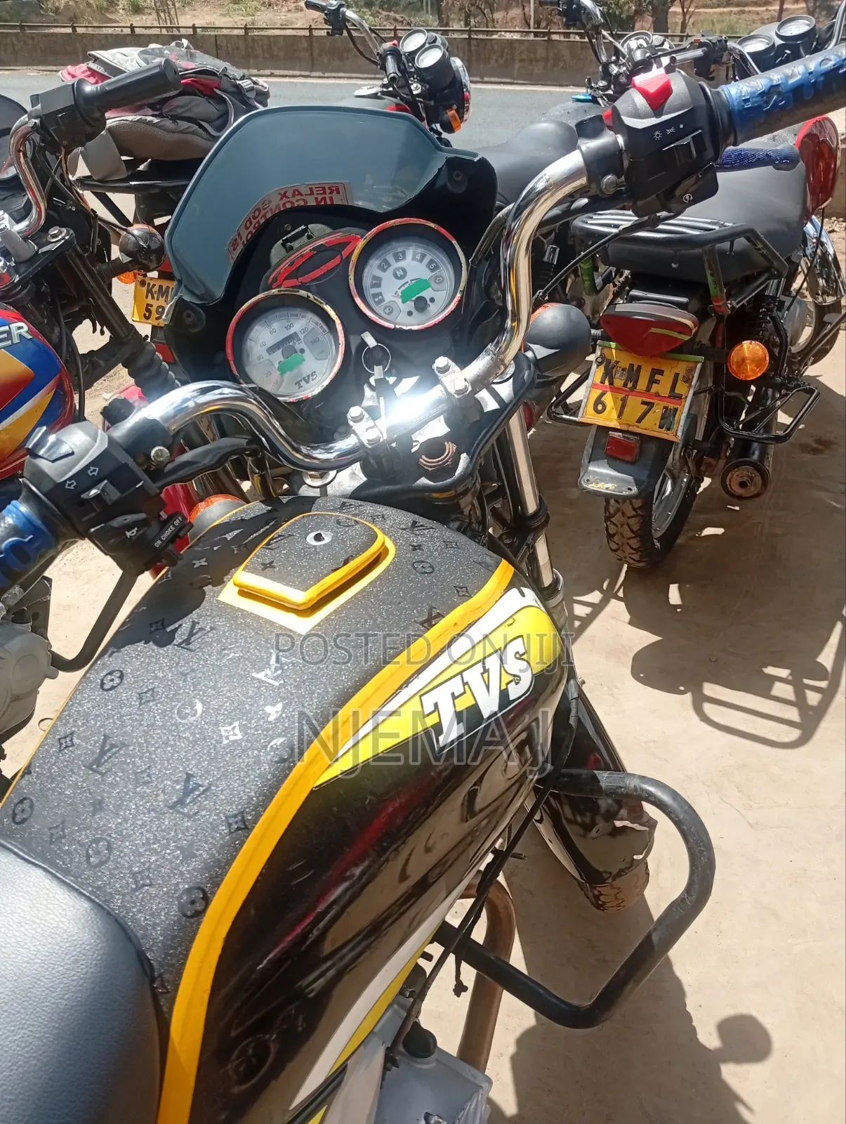 TVS HLX Plus ES 2021 Black