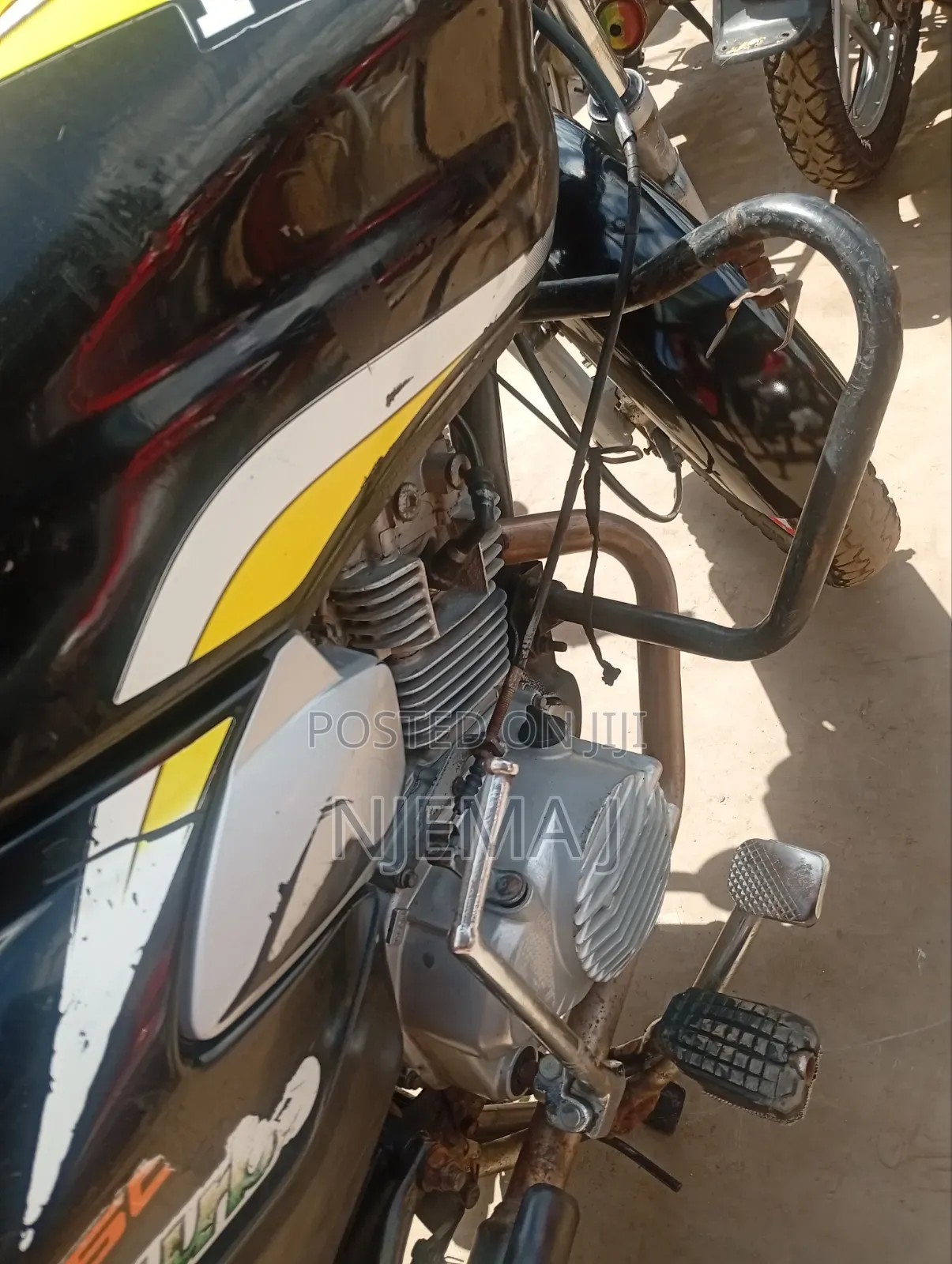 TVS HLX Plus ES 2021 Black