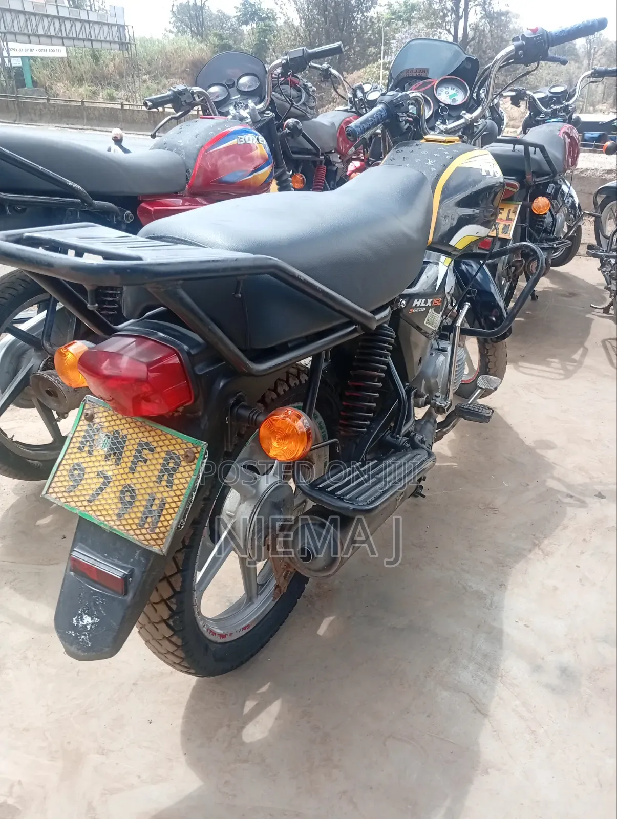 TVS HLX Plus ES 2021 Black
