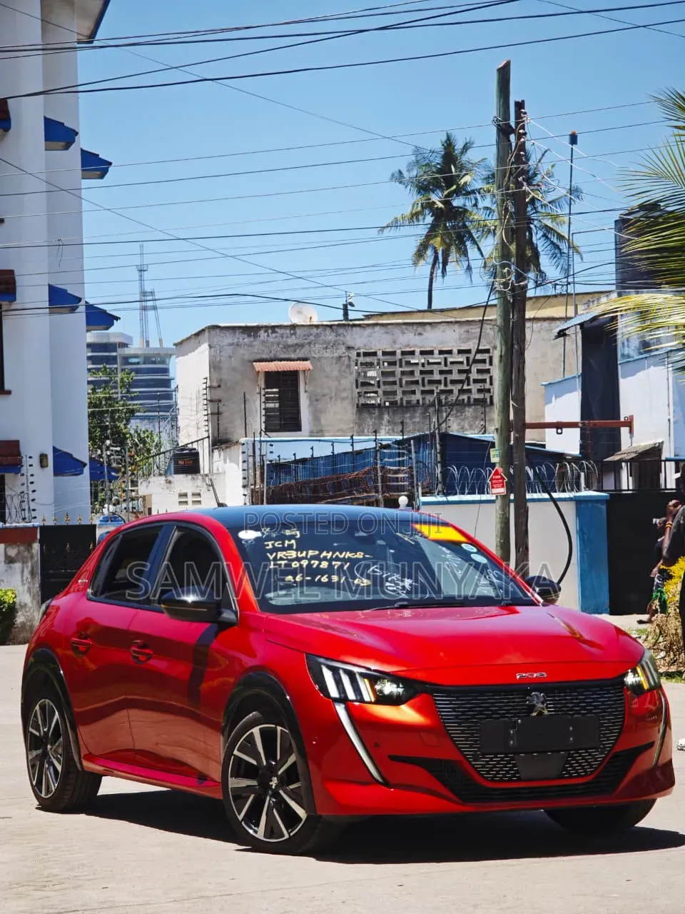 Peugeot 208 2020 Red