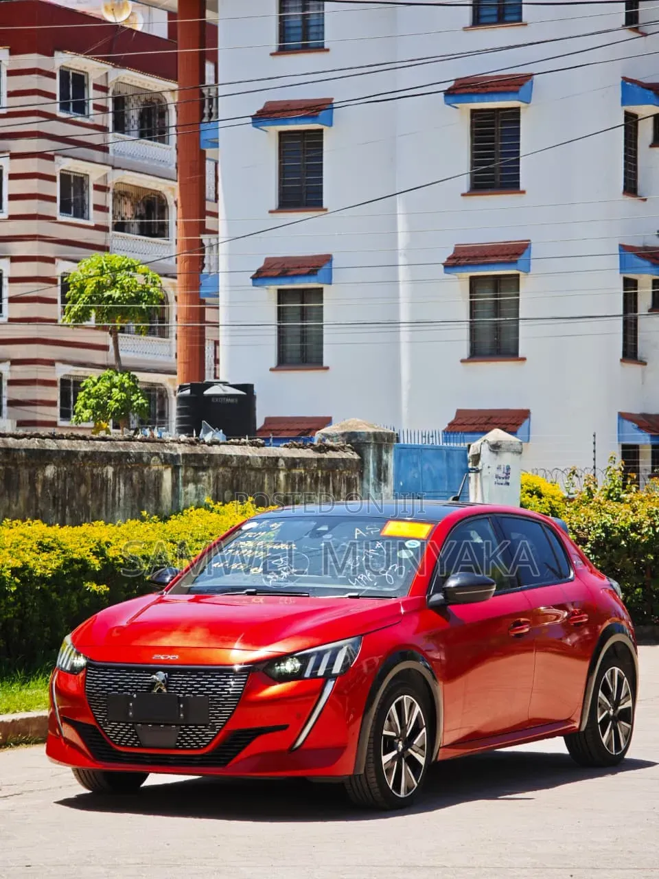 Peugeot 208 2020 Red