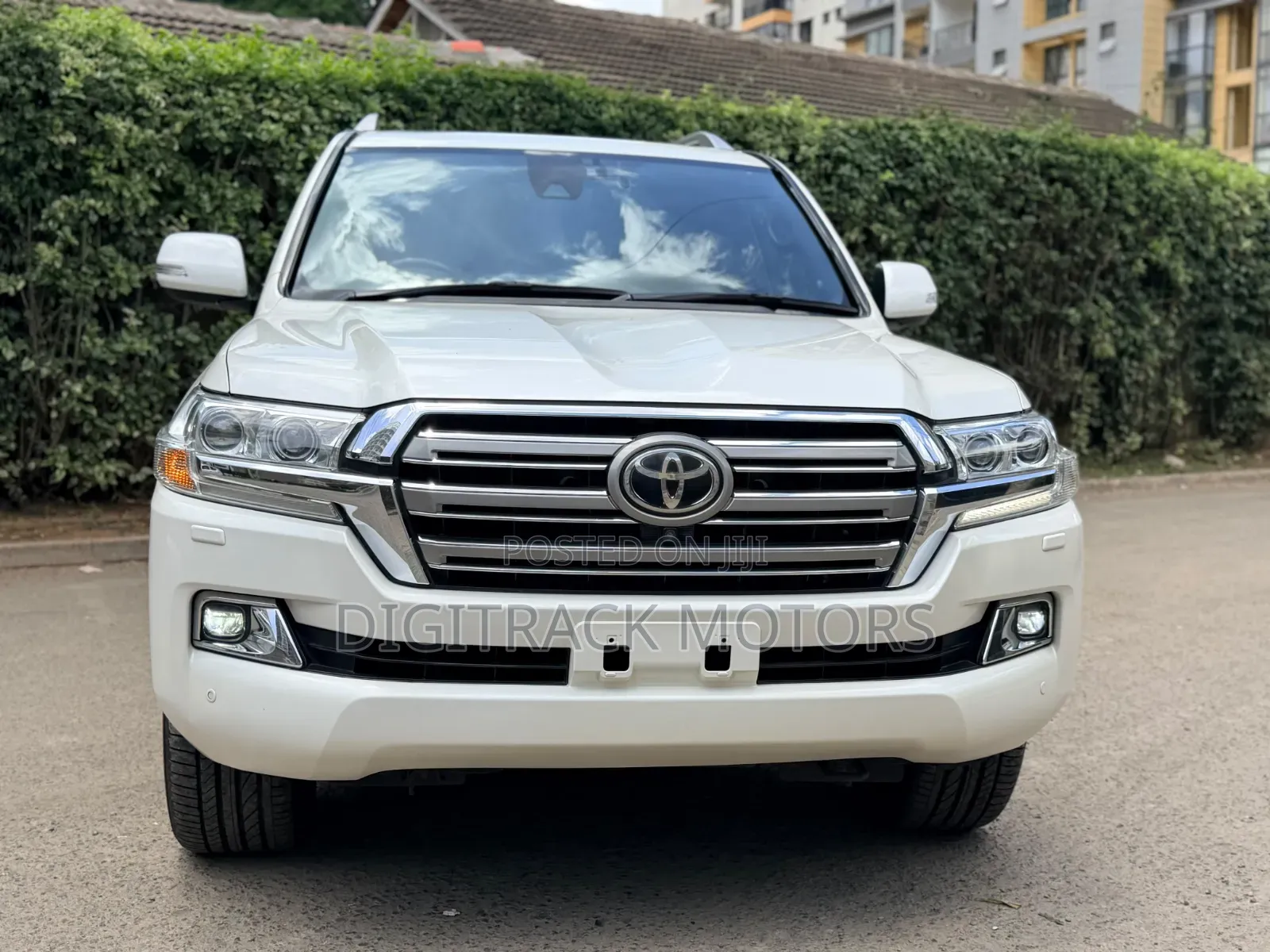 Toyota Land Cruiser 2016 White