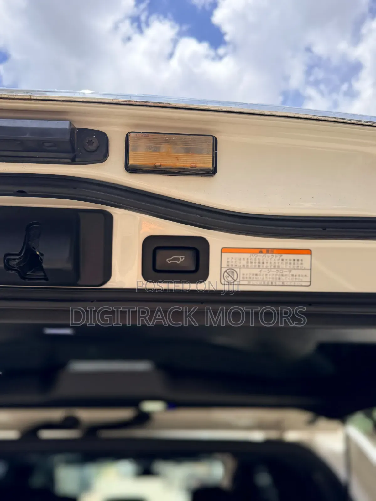 Toyota Land Cruiser 2016 White