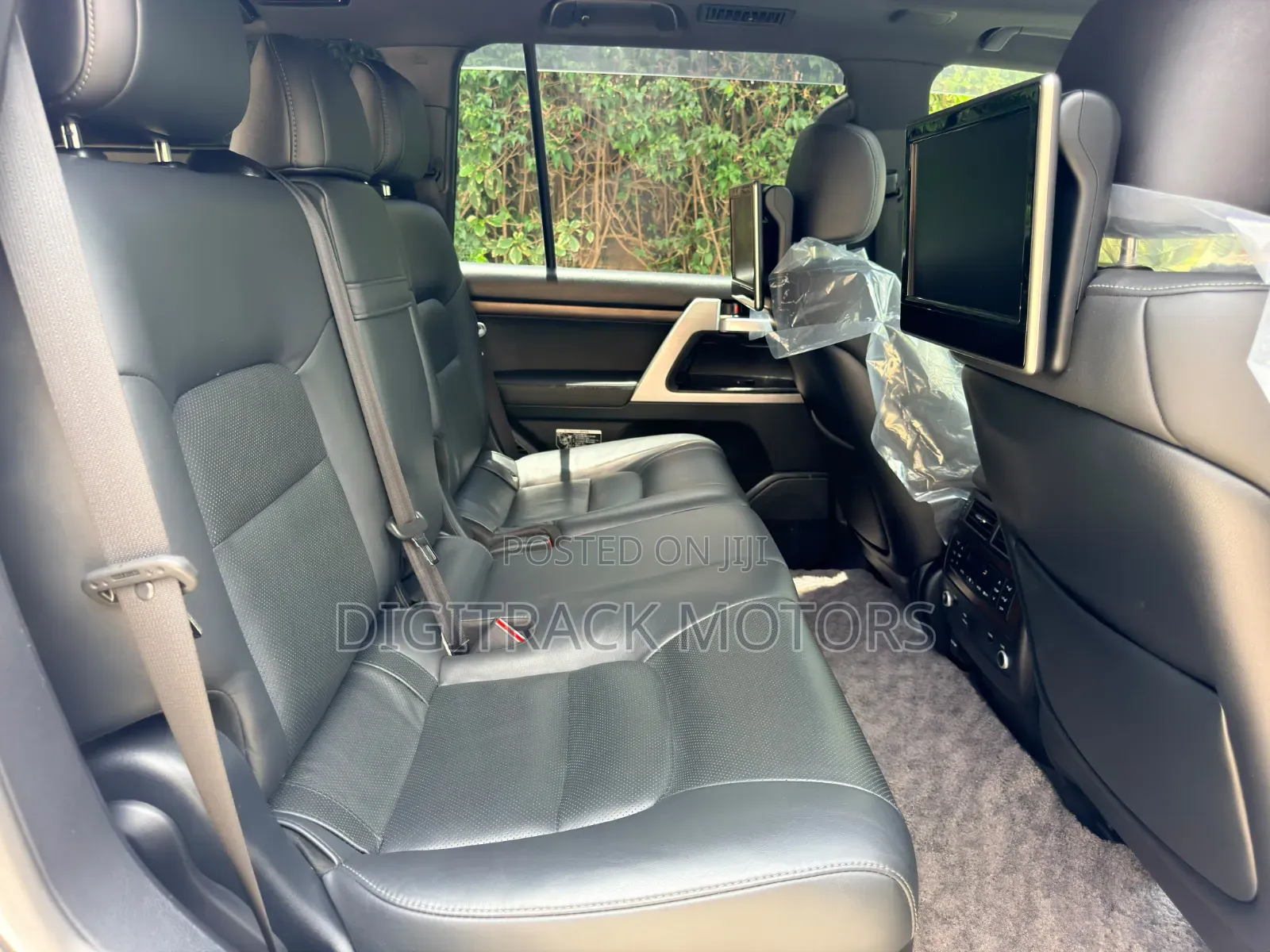 Toyota Land Cruiser 2016 White