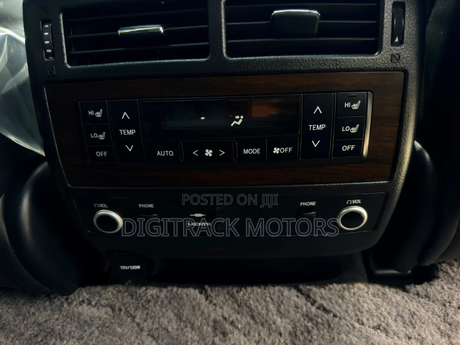 Toyota Land Cruiser 2016 White