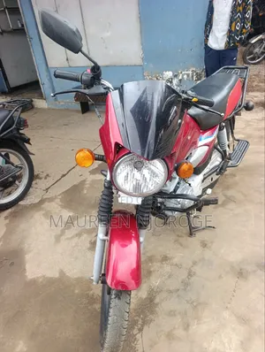 TVS HLX 125 2025 Red