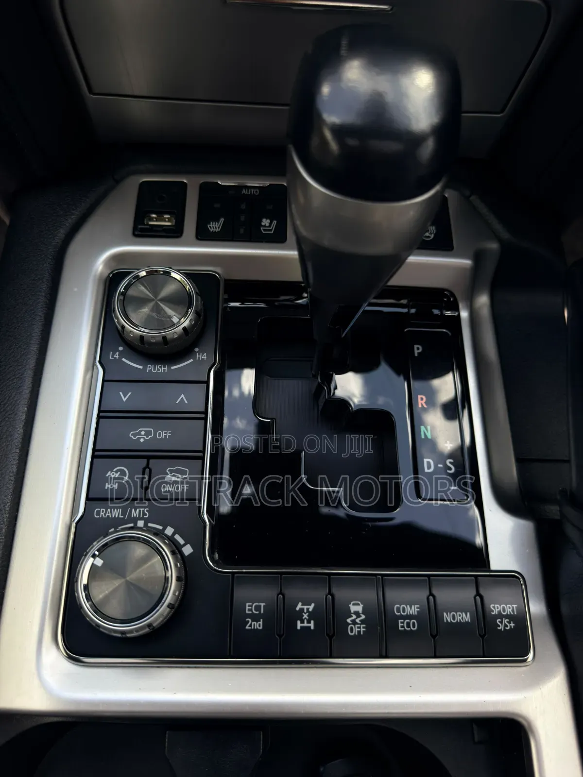 Toyota Land Cruiser 2016 White