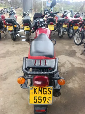 TVS HLX 125 2025 Red