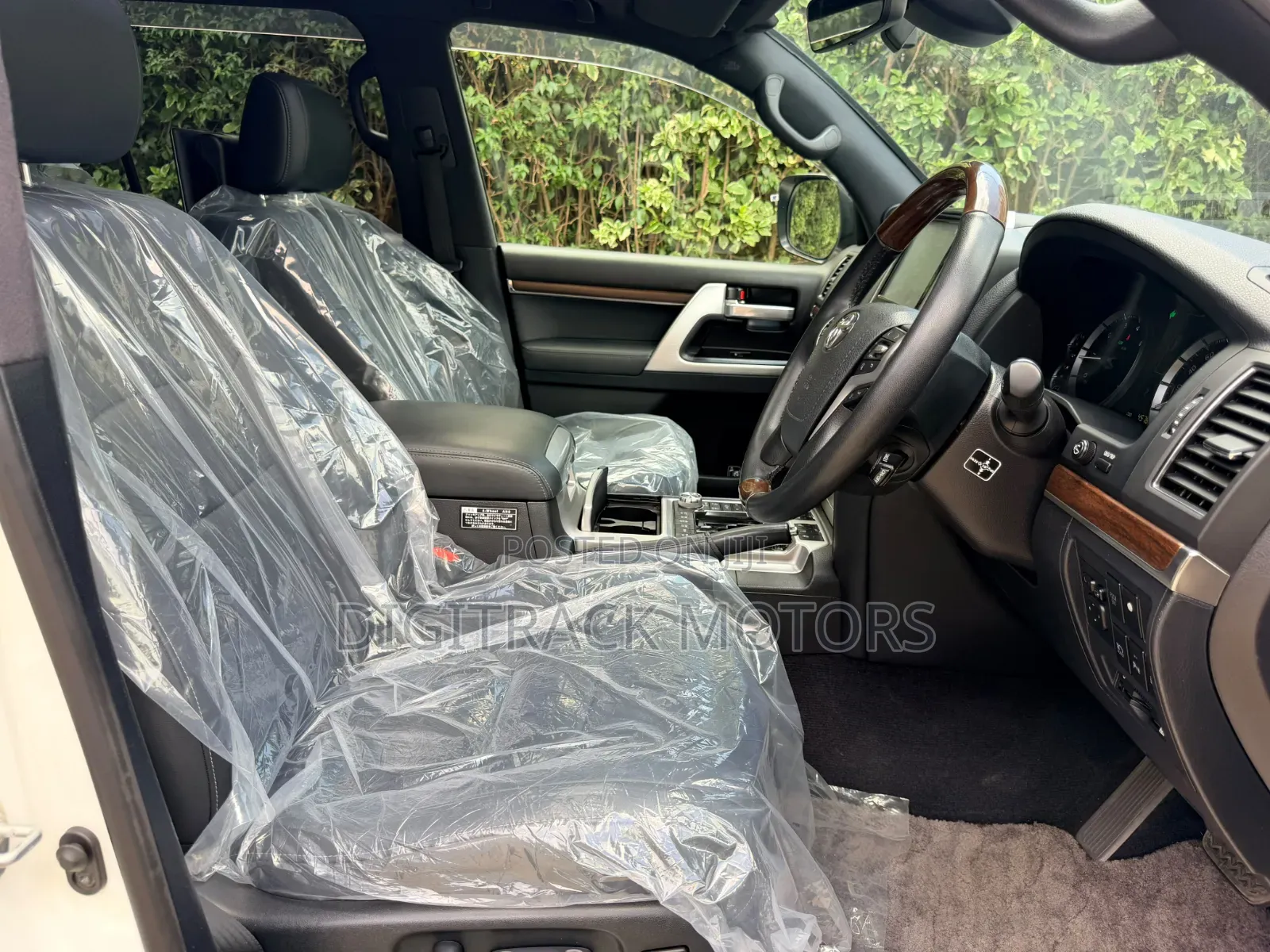 Toyota Land Cruiser 2016 White