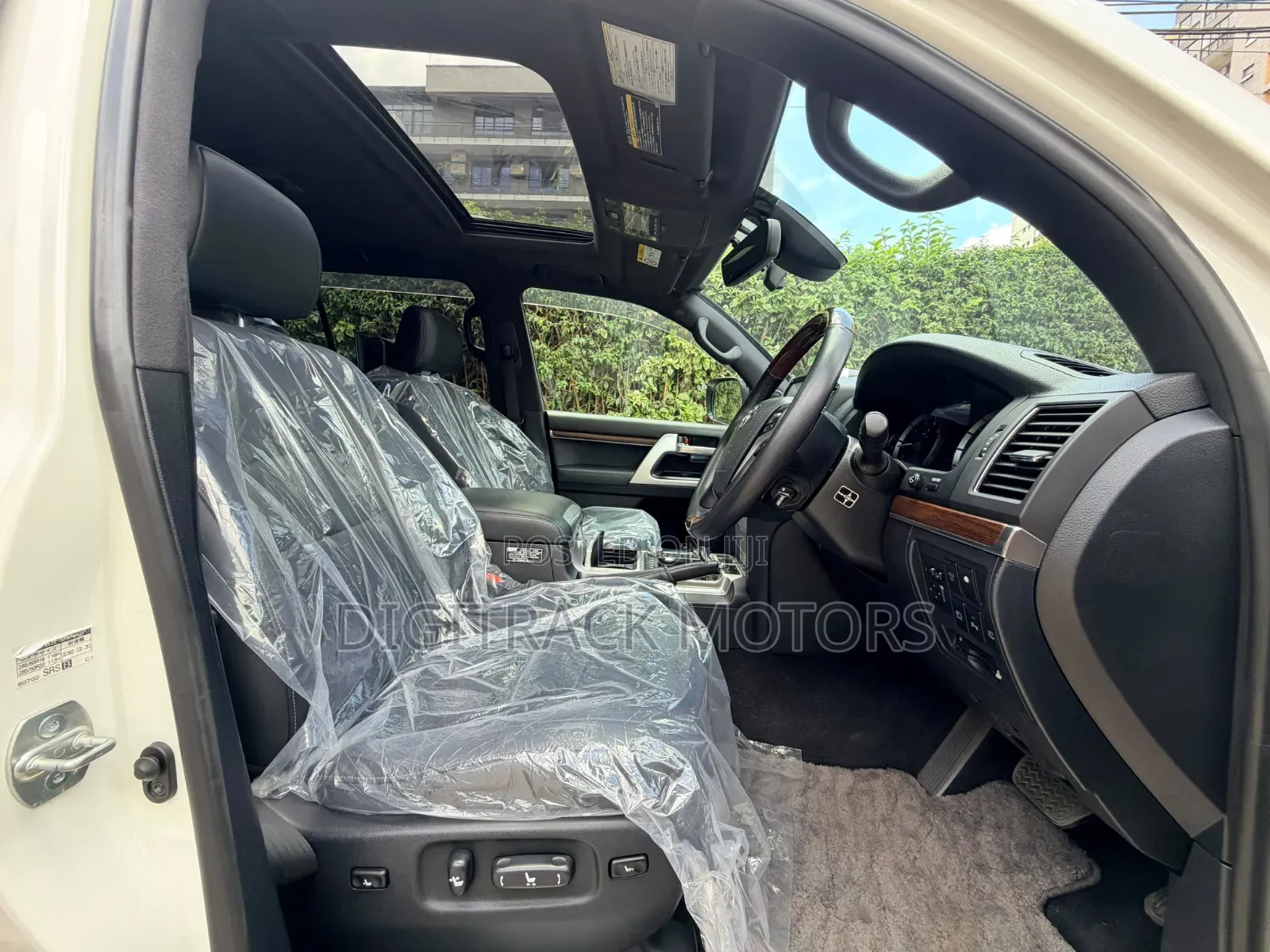 Toyota Land Cruiser 2016 White