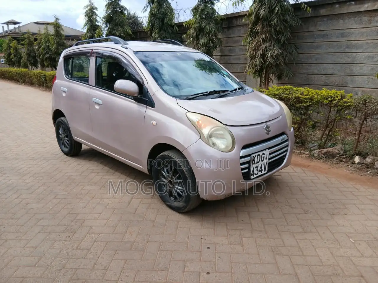 Suzuki Alto 2014 Pink