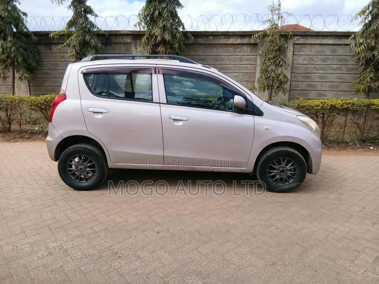 Suzuki Alto 2014 Pink