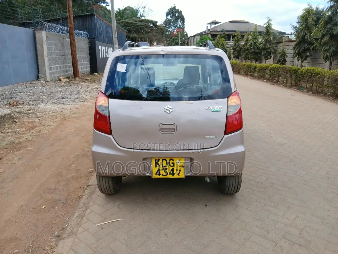 Suzuki Alto 2014 Pink