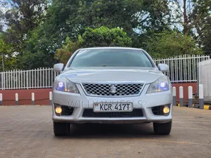 Toyota Crown 2011 Silver