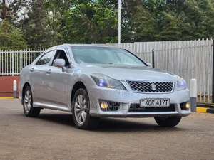Toyota Crown 2011 Silver